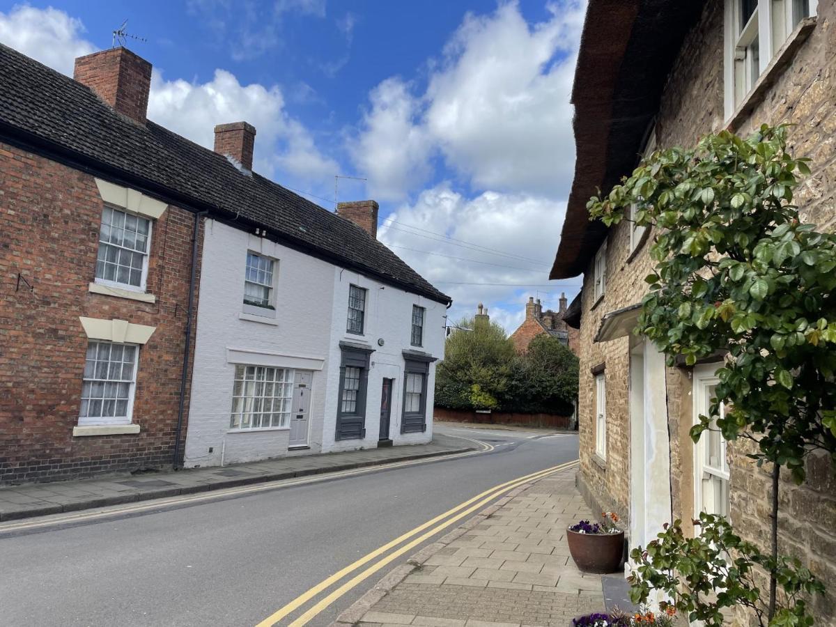 The Limes - Beautiful Townhouse In Oakham Apartment Exterior photo